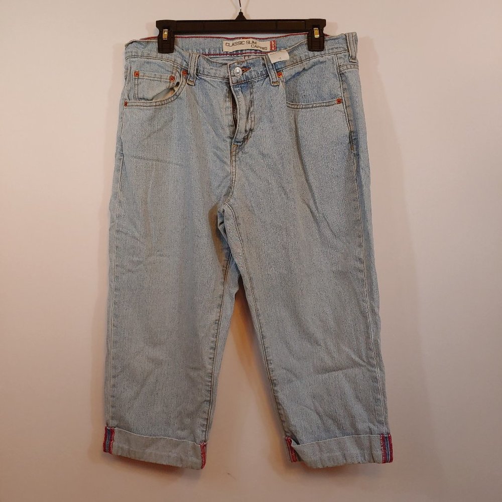 Levi's Classic Slim Capris Size 12